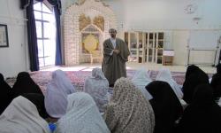 تصاویر برگزاری نمازجماعت وسخنرانی در مجتمع توحید دختران در ماه محرم1391